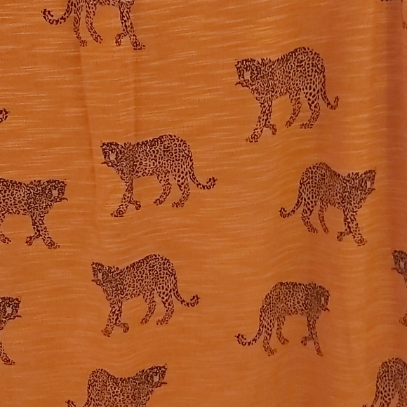 Animal print top - Picture 3 of 3